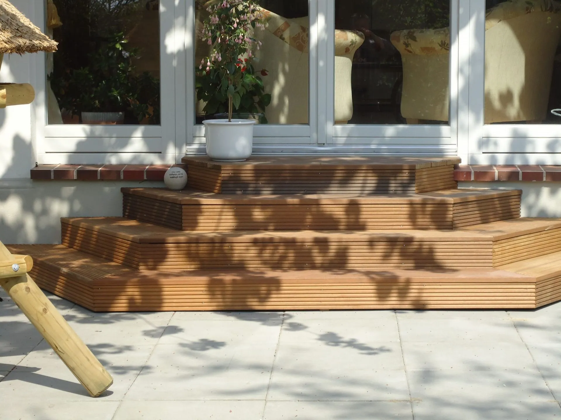 Wohnraumerweiterung mit sichtbaren Holzbalken